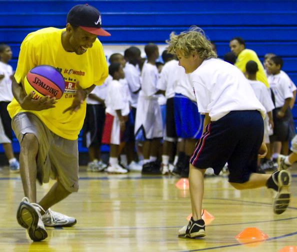 【必一】居民身份证管理倚重技术创新_时事政治_中公教育网(图2) Bsports必一体育