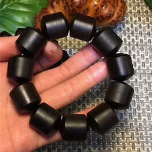 太好听了!李易峰最新迷你专辑正式上线 首首耐听刷新“峰”值_b体育(图2) b体育