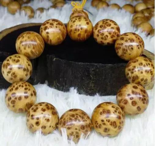 王伊锋发行EP《幕前幕后》 从幕后浮出歌坛“必一”(图4) b体育